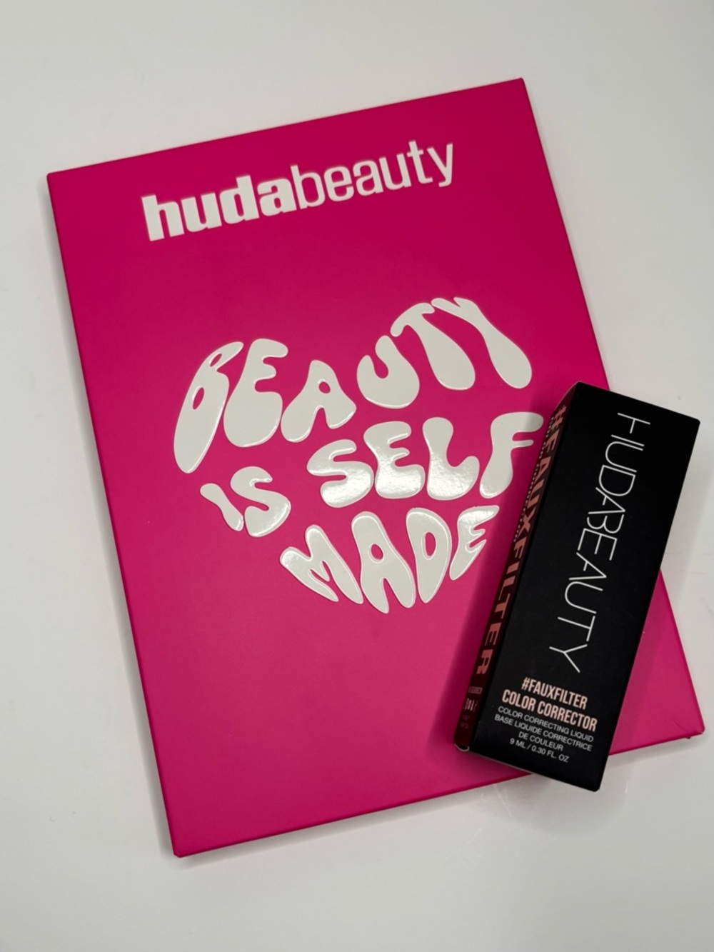 HUDA BEAUTY FAUXFILTER UNDER EYE COLOR CORRECTOR & MIRROR
